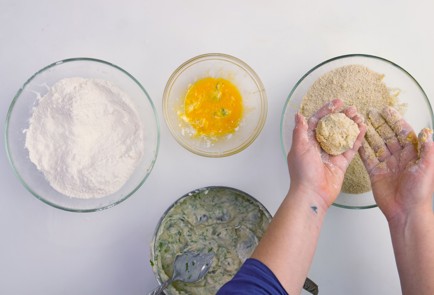 Фото шага рецепта Крокеты из серых креветок 57701 шаг 3  