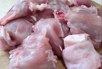 Фото шага рецепта Кролик с яблоками и черносливом в горчичномедовом соусе 163305 шаг 1  