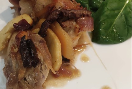 Фото шага рецепта Кролик с яблоками и черносливом в горчичномедовом соусе 163305 шаг 11  