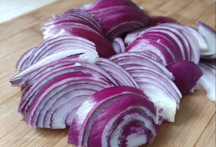 Фото шага рецепта Кролик с яблоками и черносливом в горчичномедовом соусе 163305 шаг 2  