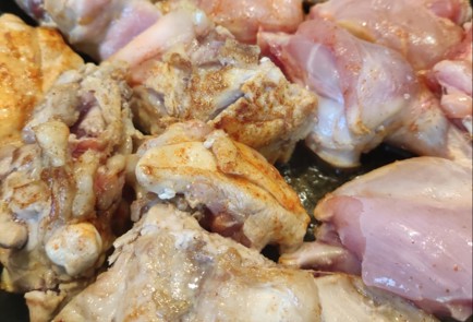 Фото шага рецепта Кролик с яблоками и черносливом в горчичномедовом соусе 163305 шаг 5  