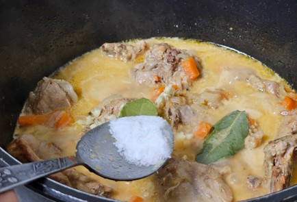 Фото шага рецепта Кролик тушеный 189175 шаг 10  