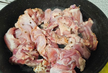 Фото шага рецепта Кролик тушеный 189175 шаг 3  