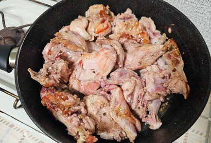 Фото шага рецепта Кролик тушеный 189175 шаг 4  