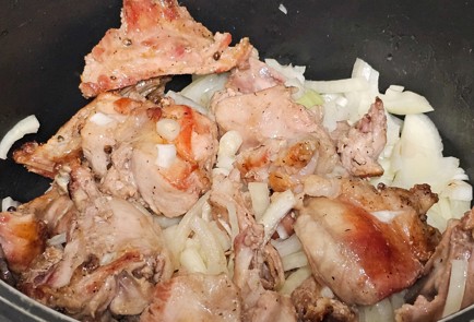 Фото шага рецепта Кролик тушеный 189175 шаг 5  