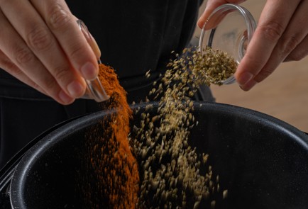 Фото шага рецепта Кролик в мультиварке 175240 шаг 6  