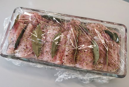 Фото шага рецепта Кролик в сметане с ароматными травами 151110 шаг 8  