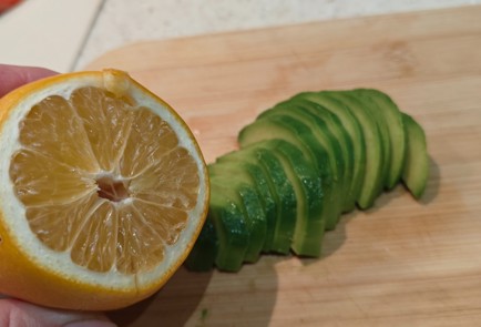 Фото шага рецепта Круассан с красной рыбой 191217 шаг 7