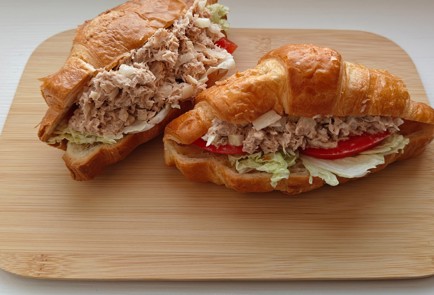 Фото шага рецепта Круассан с тунцом 191218 шаг 10