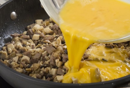 Фото шага рецепта Круассаны с омлетом аля Аньес Сорель 16921 шаг 2