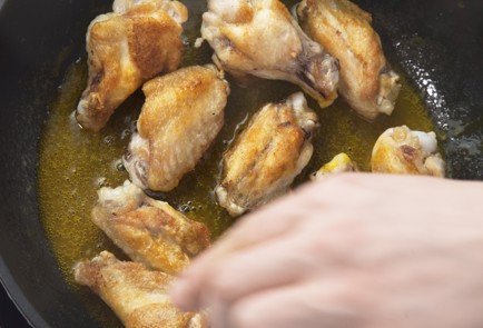 Фото шага рецепта Крылышки баффало 68921 шаг 4  