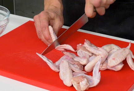 Фото шага рецепта Крылышки в духовке 151643 шаг 1  