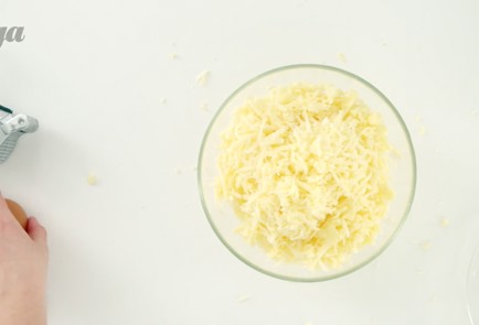 Фото шага рецепта Кубанские сырники 17893 шаг 4  