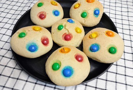 Фото шага рецепта Кукис с mms 191606 шаг 10  