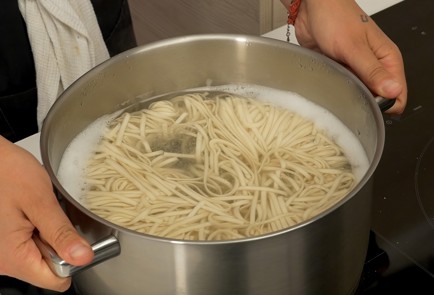 Фото шага рецепта Корейский суп кукси 15590 шаг 6  