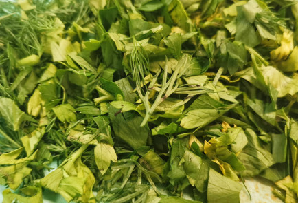 Фото шага рецепта Кукуруза в чесночносливочном соусе с зеленью 151497 шаг 4  