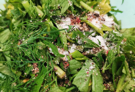 Фото шага рецепта Кукуруза в чесночносливочном соусе с зеленью 151497 шаг 5  