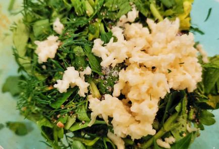 Фото шага рецепта Кукуруза в чесночносливочном соусе с зеленью 151497 шаг 6  