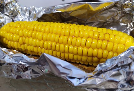 Фото шага рецепта Кукуруза в фольге в духовке 189629 шаг 10  