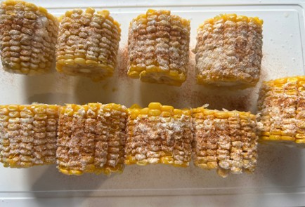 Фото шага рецепта Кукуруза запеченная в духовке 190023 шаг 4  