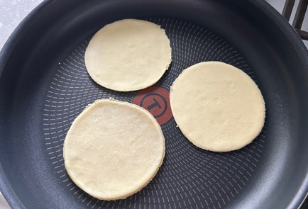 Фото шага рецепта Кукурузные лепешки без глютена 174335 шаг 7  