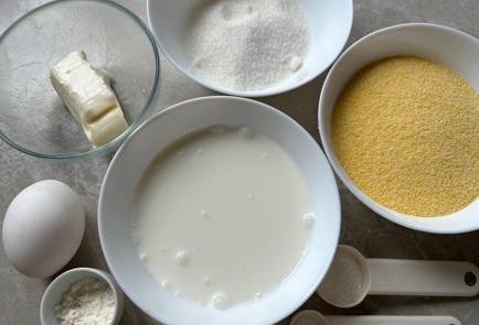 Фото шага рецепта Кукурузный манник 174345 шаг 1  