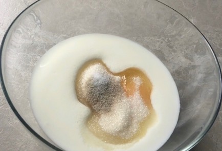 Фото шага рецепта Кукурузный манник 174345 шаг 2  