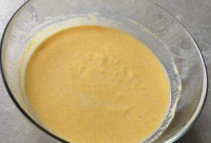 Фото шага рецепта Кукурузный манник 174345 шаг 5  