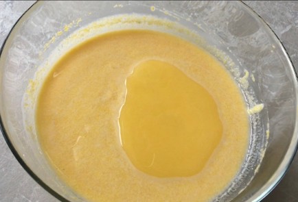 Фото шага рецепта Кукурузный манник 174345 шаг 8  