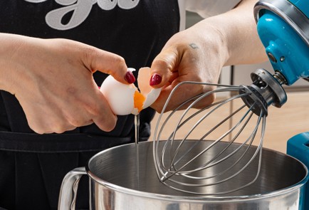 Фото шага рецепта Кулич краффин 176177 шаг 4  