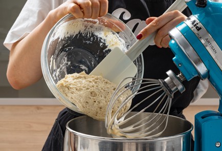 Фото шага рецепта Кулич краффин 176177 шаг 5  