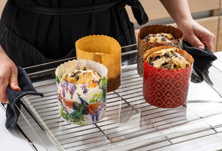 Фото шага рецепта Кулич с начинкой 188909 шаг 10  