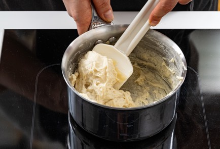 Фото шага рецепта Кулич заварной 188869 шаг 3  