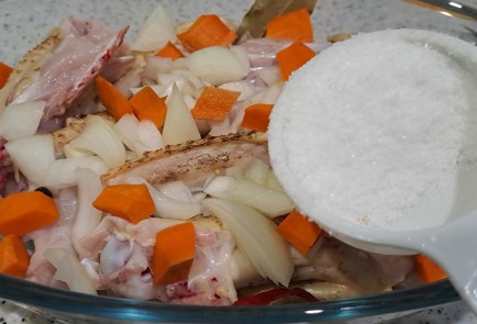 Фото шага рецепта Курица домашняя тушенная в духовке 190596 шаг 7  