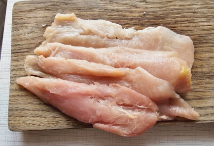 Фото шага рецепта Курица кацу 175350 шаг 1  