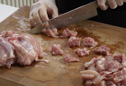 Фото шага рецепта Курица карри в мультиварке 173383 шаг 2  