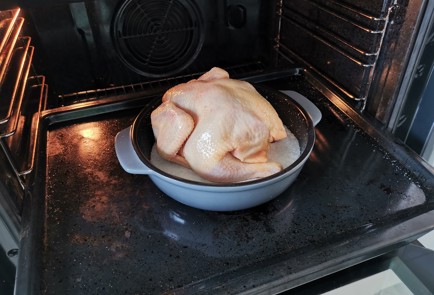 Фото шага рецепта Курица на соли 190521 шаг 3  