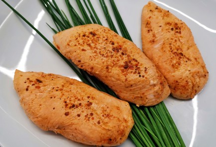 Фото шага рецепта Курица пошированная в роме 186450 шаг 10  