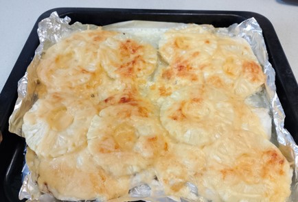 Фото шага рецепта Курица с ананасами в духовке 191397 шаг 9  