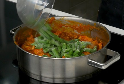 Фото шага рецепта Курица с фасолью 151697 шаг 8  