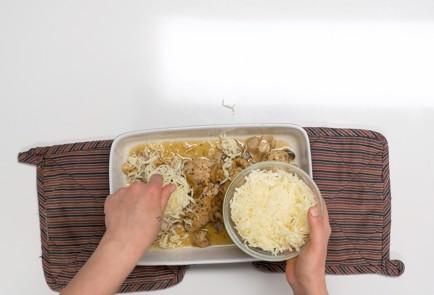 Фото шага рецепта Курица с грибами в духовке 140638 шаг 8  