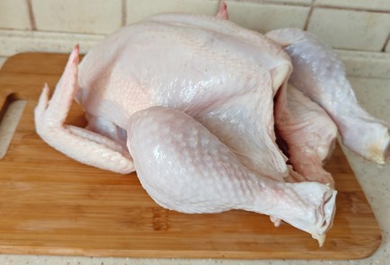 Фото шага рецепта Курица с хрустящей корочкой в духовке 191209 шаг 1