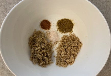 Фото шага рецепта Курица с картошкой в ореховой приправе 174840 шаг 3  