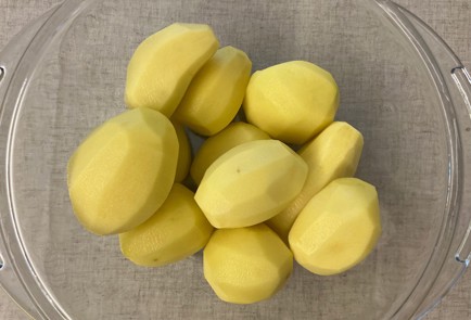 Фото шага рецепта Курица с картошкой в ореховой приправе 174840 шаг 5  