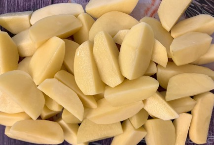 Фото шага рецепта Курица с картошкой в ореховой приправе 174840 шаг 6  