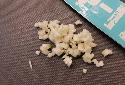 Фото шага рецепта Курица с лисичками на сковороде 186842 шаг 2