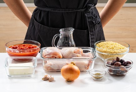 Фото шага рецепта Курица с оливками и сыром фета 34964 шаг 1  