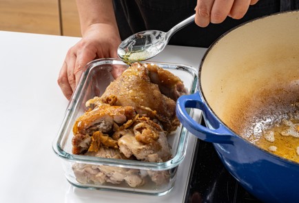 Фото шага рецепта Курица с оливками и сыром фета 34964 шаг 4  