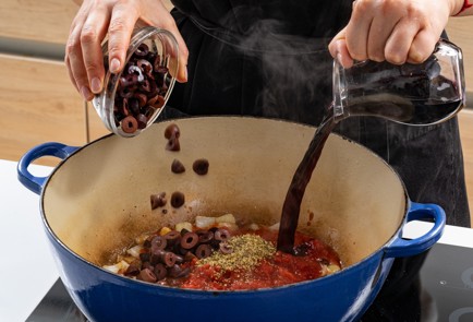 Фото шага рецепта Курица с оливками и сыром фета 34964 шаг 8  