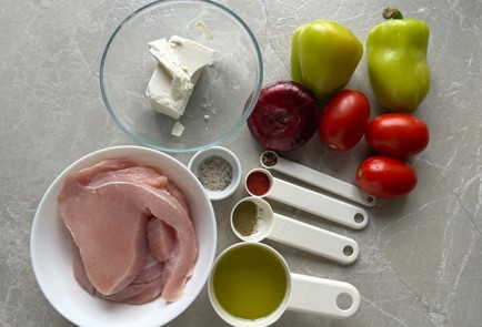 Фото шага рецепта Курица с овощами в духовке 186996 шаг 1  